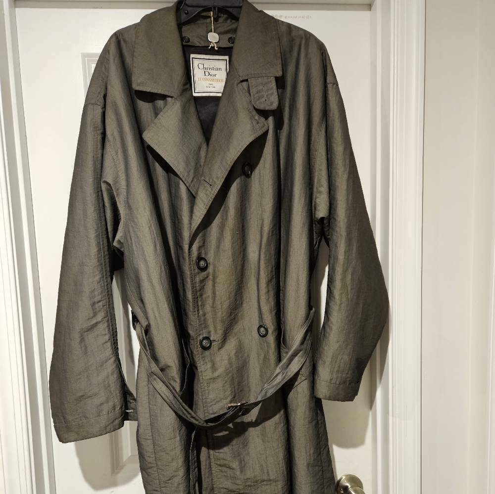 Men Gray Christian Dior trench coat with red removable liner.